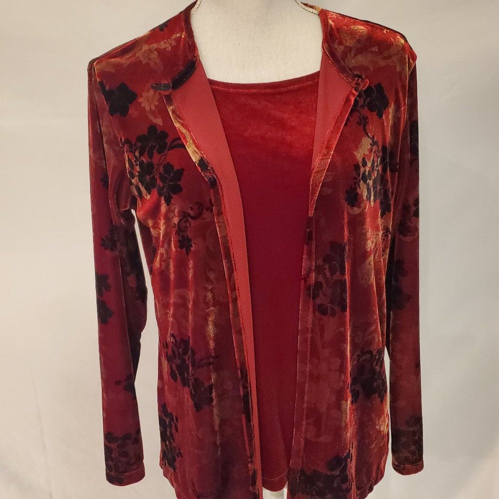 Notations Women's Med Velour top